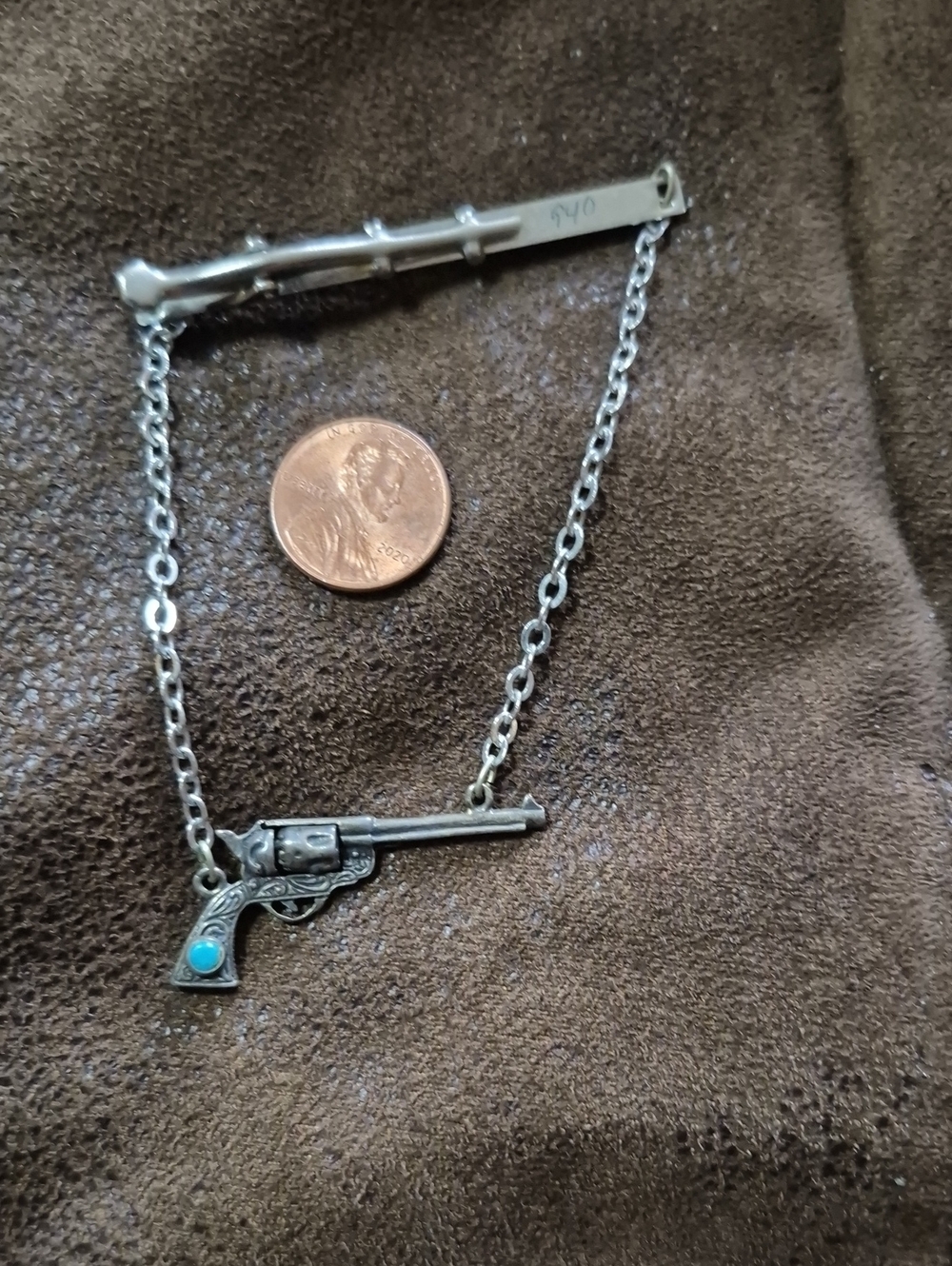 Vintage,Colt 45, Silver-tone Western Revolver Tie Bar with Turquoise 940 Silver. - Picture 5 of 5